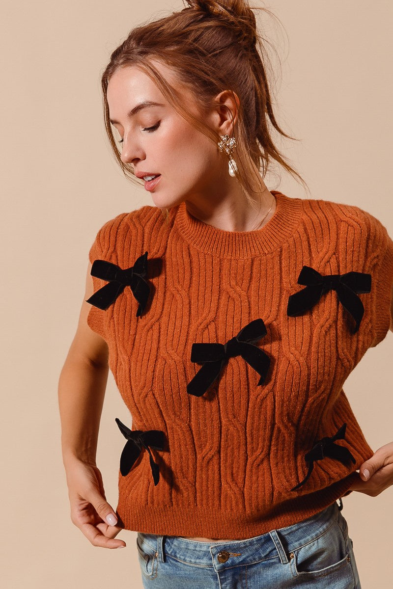 CABLE KNIT SWEATER VEST TOP