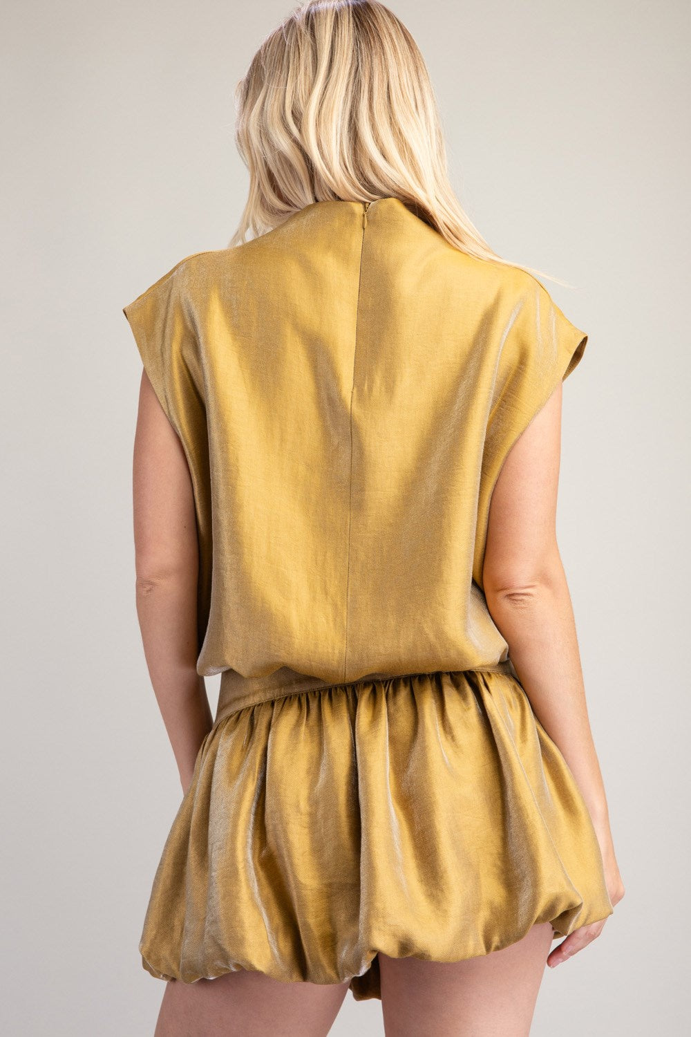 High Collar Sleeveless Balloon Top