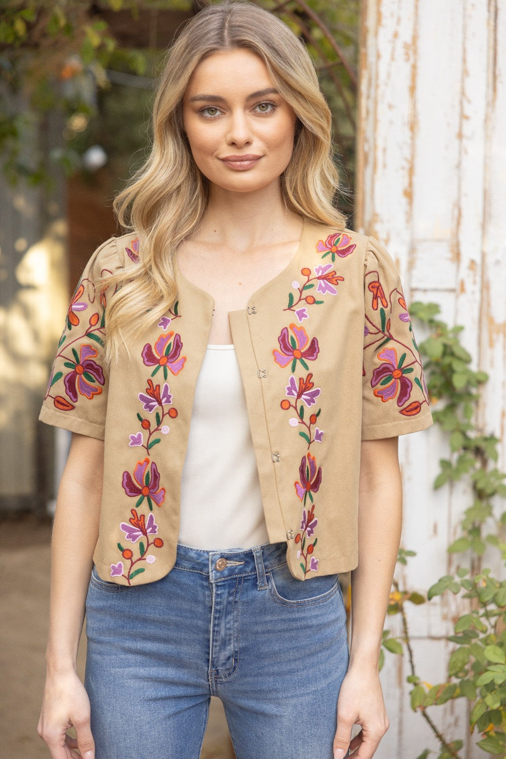 Embroidery Short Sleeve Jacket