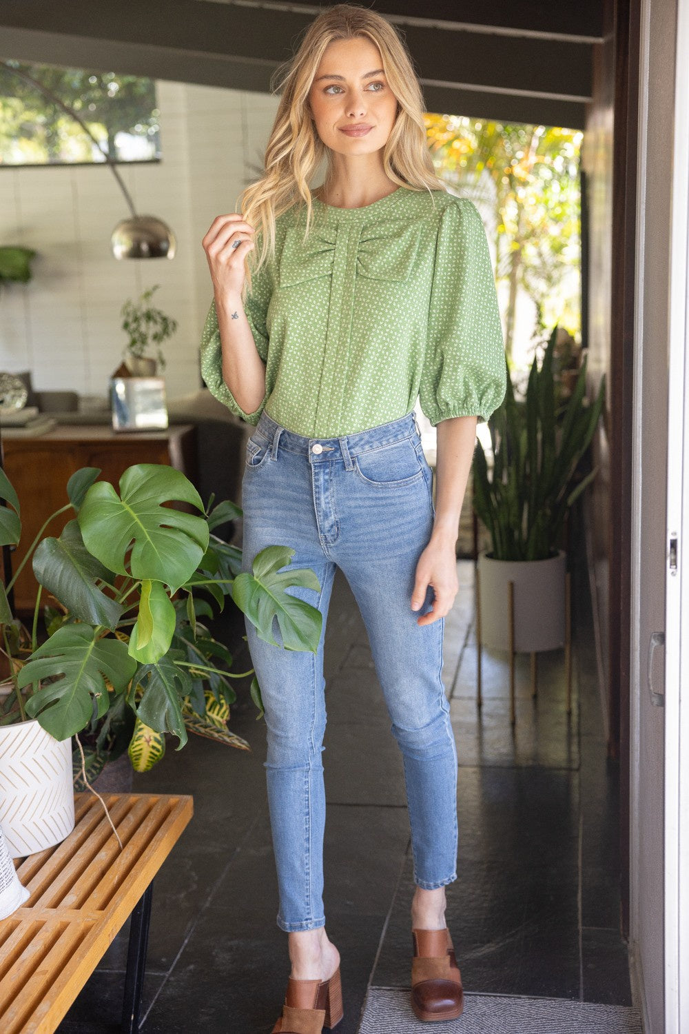 Ribbon and Center Band Detailed Print Top