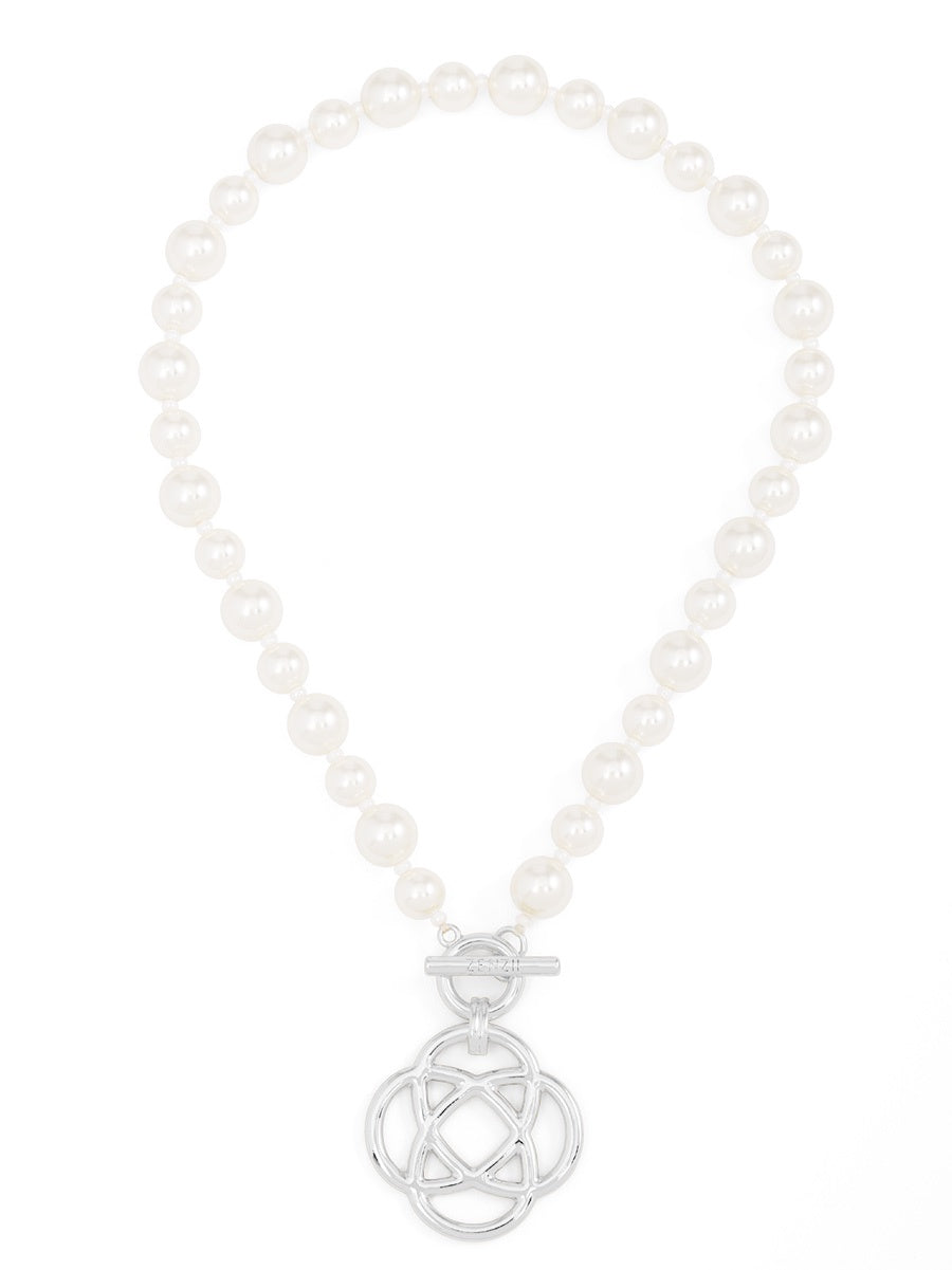 Classic Pearl Necklace with Silver Toggle Clasp & Geometric Pendant – Statement Pearl Strand with Modern Medallion