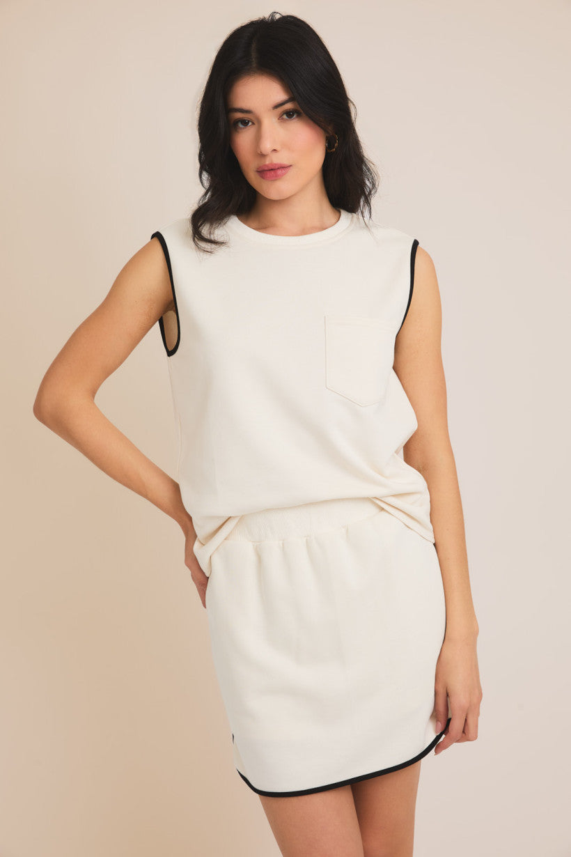 CONTRAST DETAIL TOP