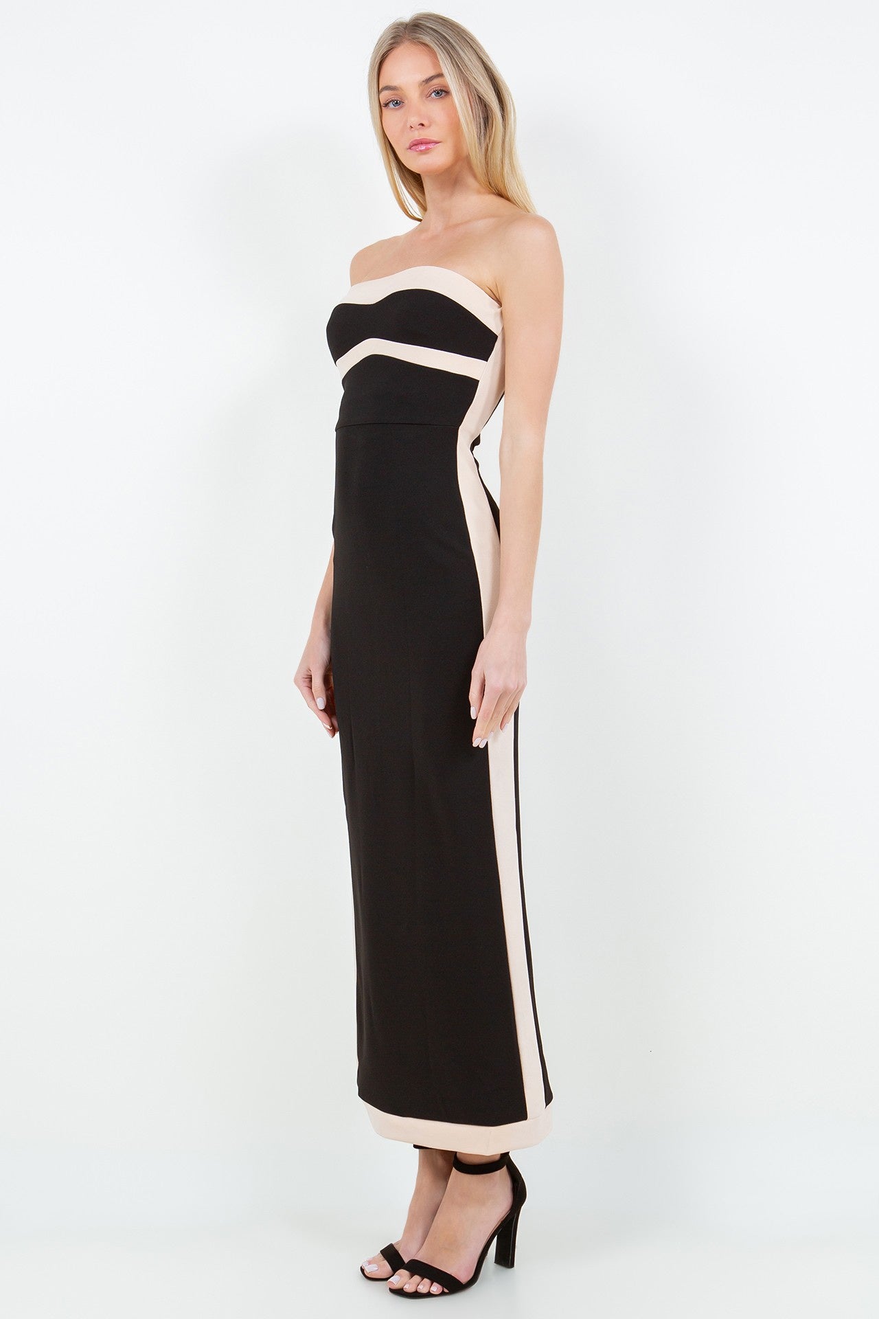 CONTRAST DETAIL STRAPLESS MAXI DRESS