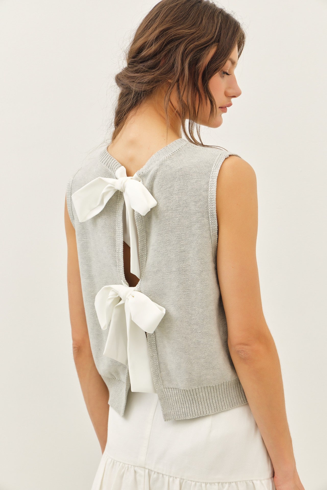 Sweater Tank Top With Back Contrast Bow