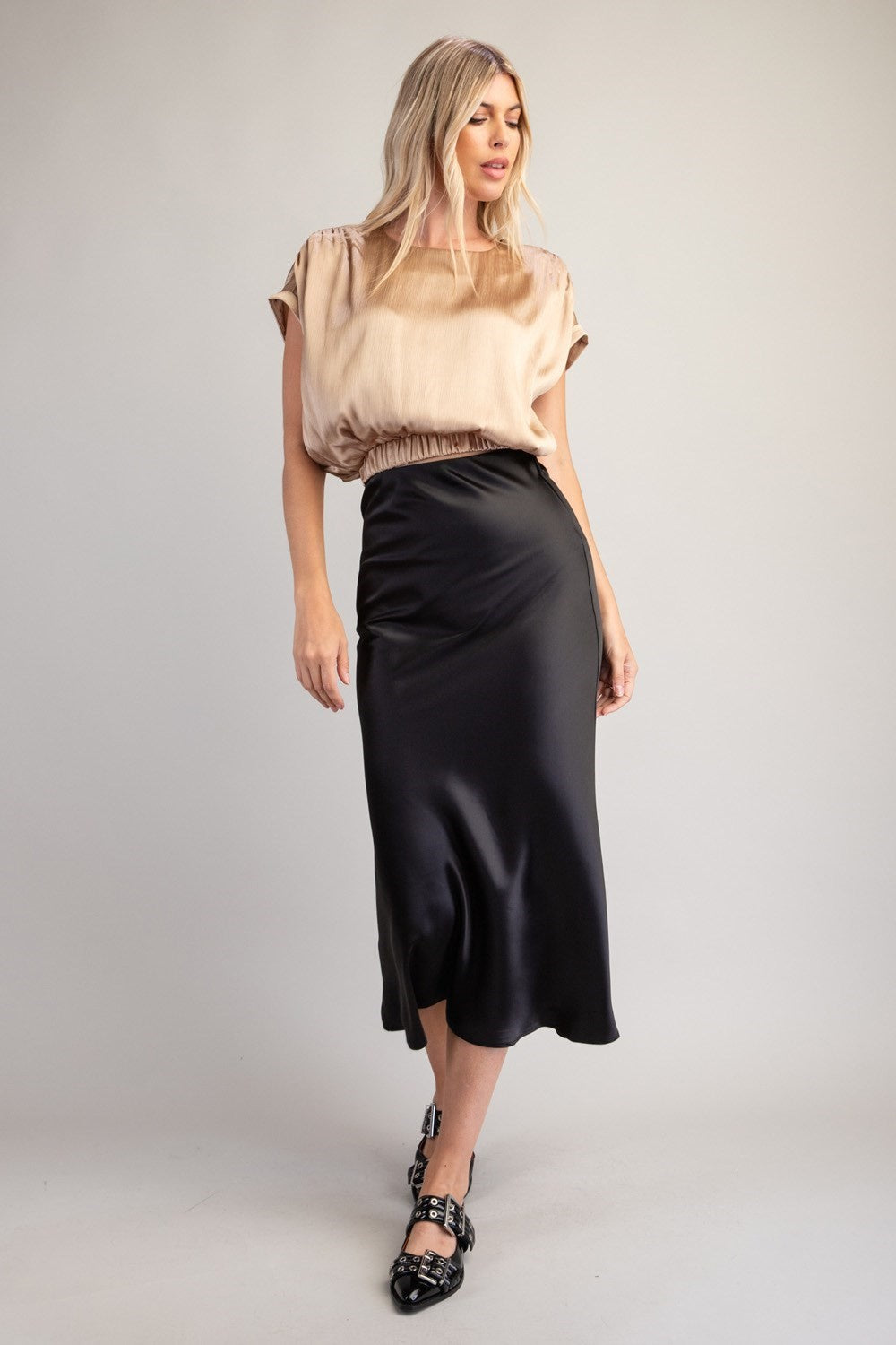 Taupe Round Neck Short Sleeves Crop Top